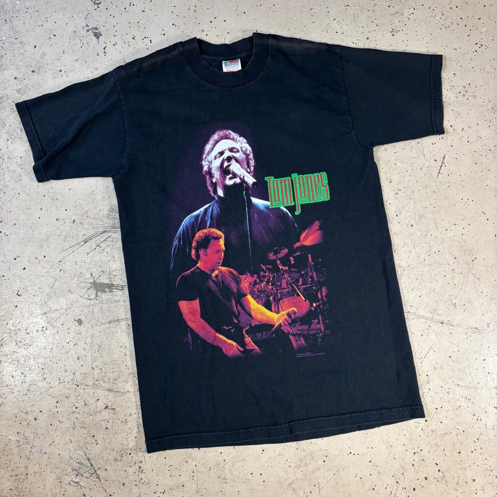 vintage 1998 tom jones heritage t-shirt fruit of the‎ loom heavy tag size medium